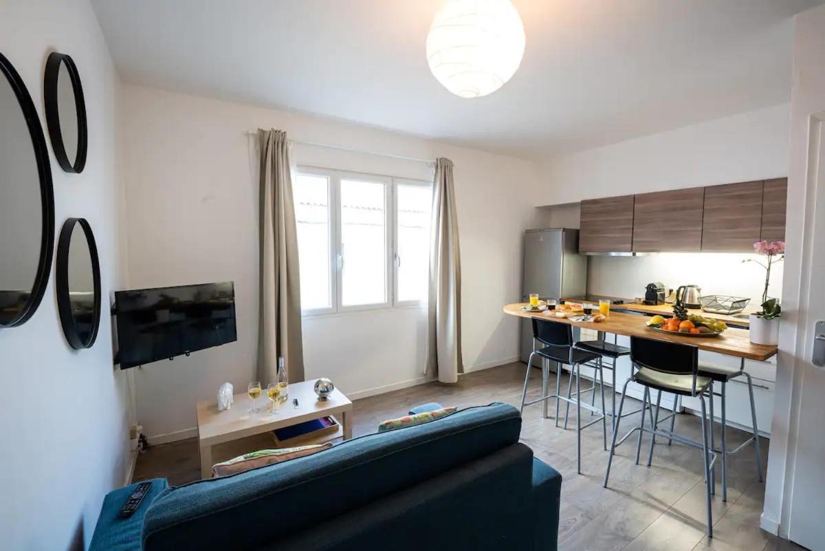 Appartement Centre Village, Clim Et Parking Gratuit Aigues-Mortes Exterior foto